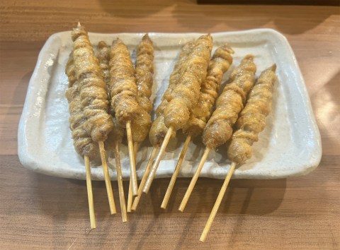 東京都中央区日本橋堀留町2丁目にある焼鳥、居酒屋の「博多とりかわ 長政 人形町店」とりかわ10本セット(しお味)