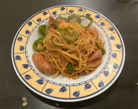 奈川県横浜市中区伊勢佐木町7丁目にあるカフェ「カフェバー ピーナッツ」ナポリタン