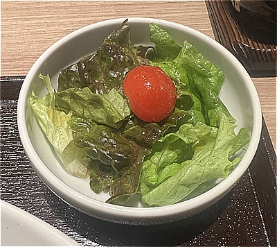 東京都世田谷区桜新町1丁目にある焼肉店「Beef Garden 桜新町」サラダ