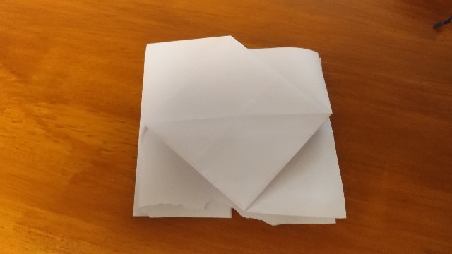 ぱっと広げられる折り紙 それ以上でも以下でもない