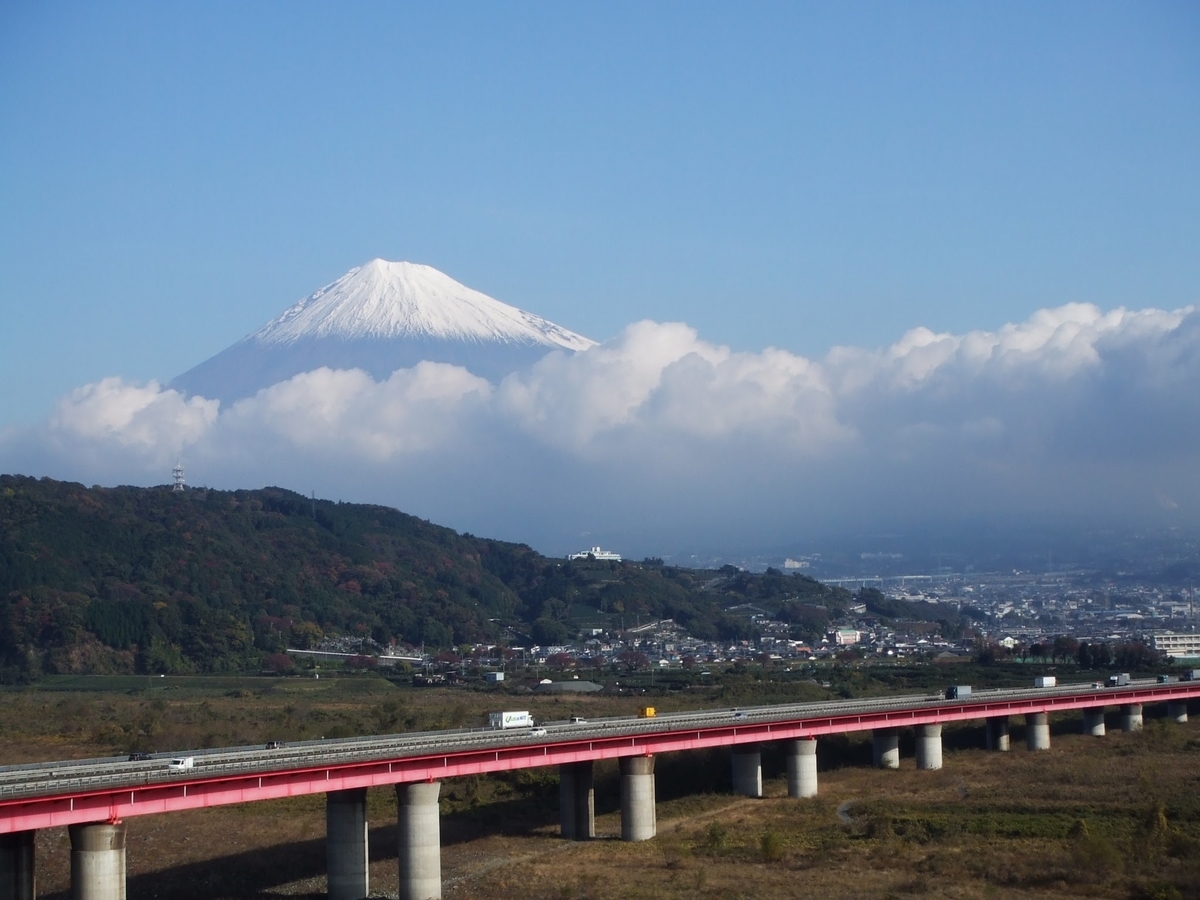 f:id:moritotora:20191125223308j:plain f:id:moritotora:20191125223308j:plain