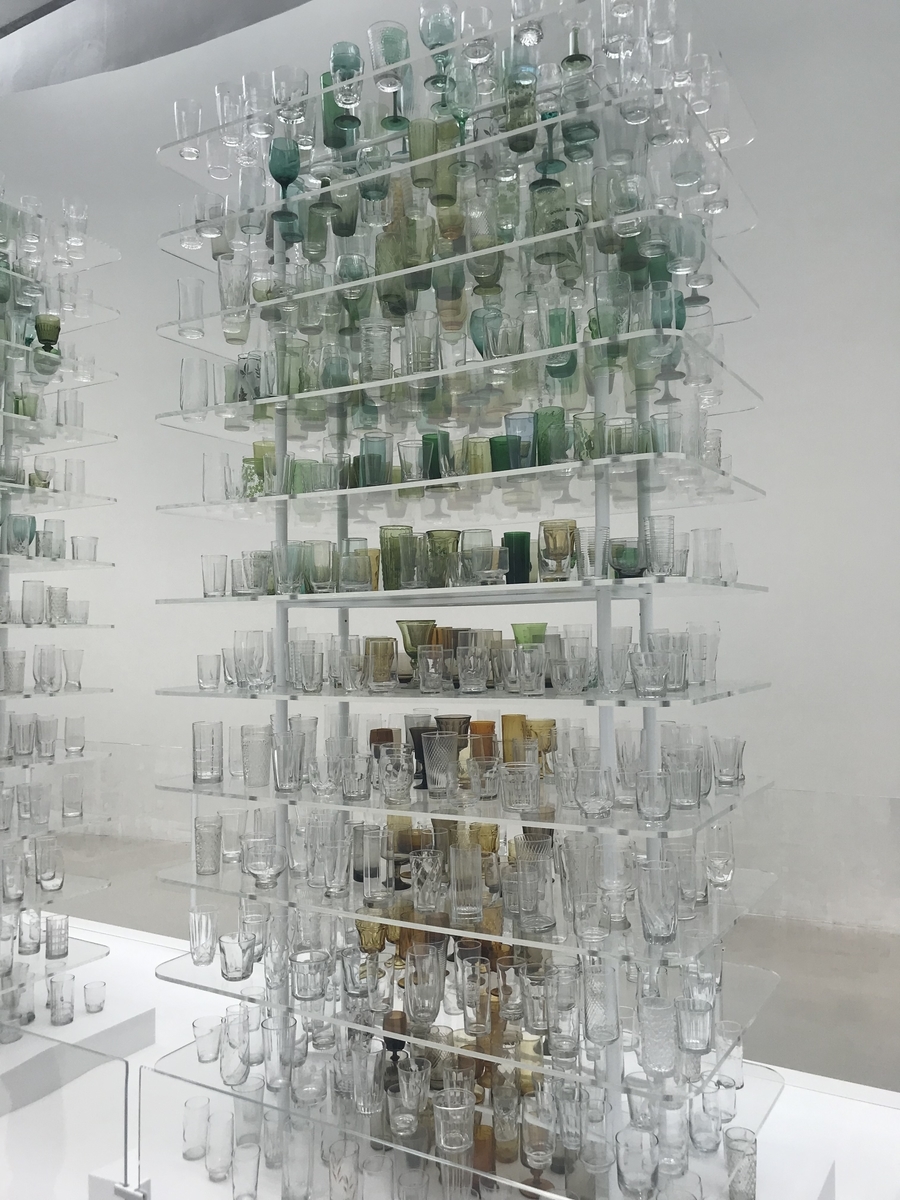 ヴィンテージ ガラスの像 アメリカの骨董屋 ヴィンテージ ガラスの像