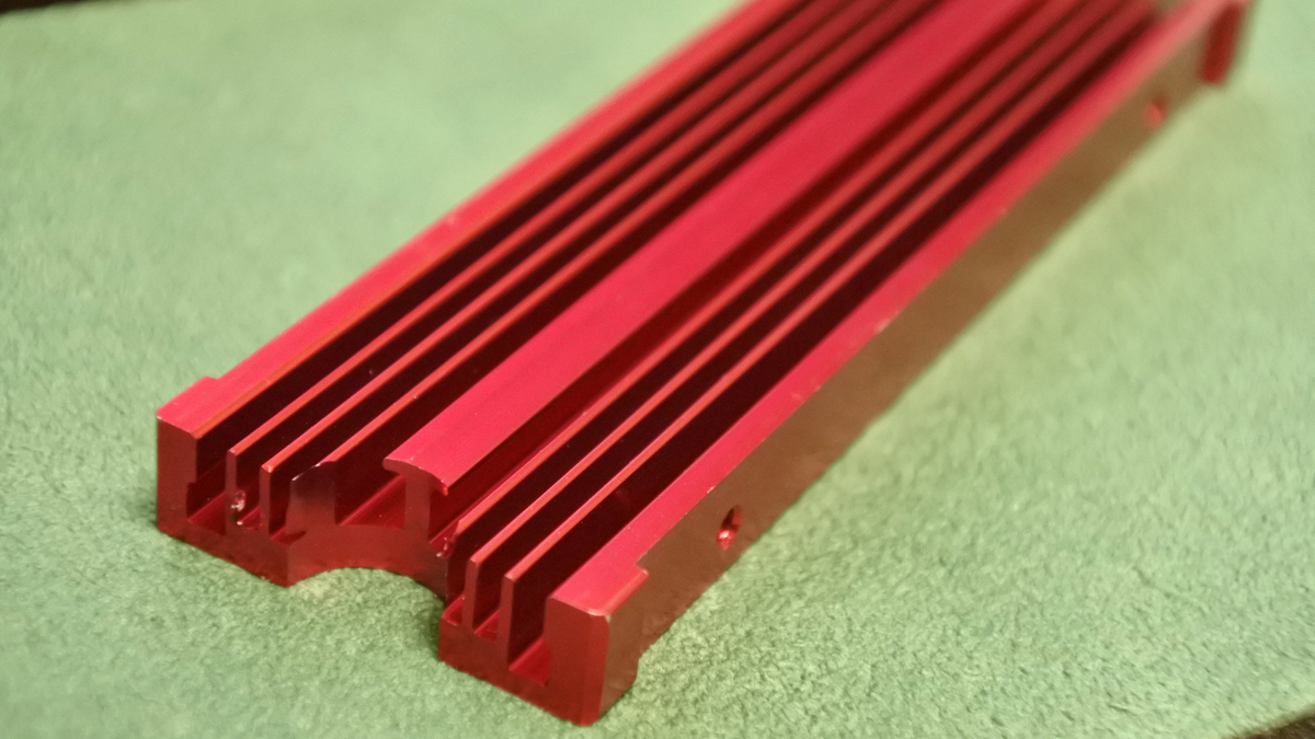 傷だらけ。品質はそれなりか。