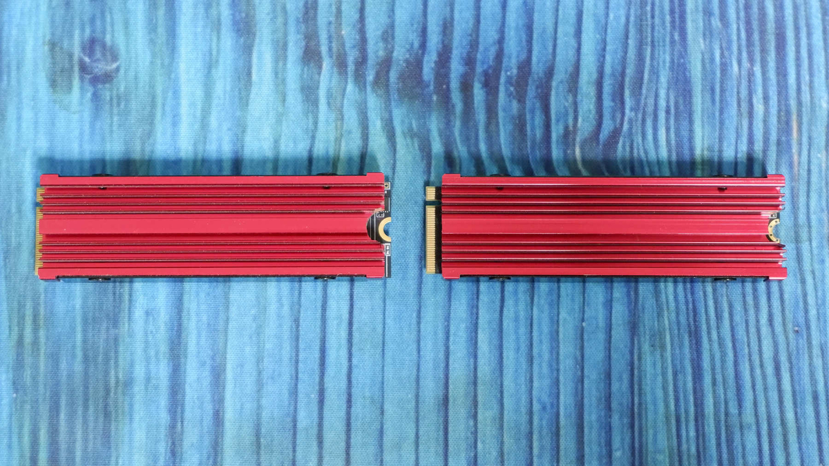 ヒートシンク付きM.2 SSD