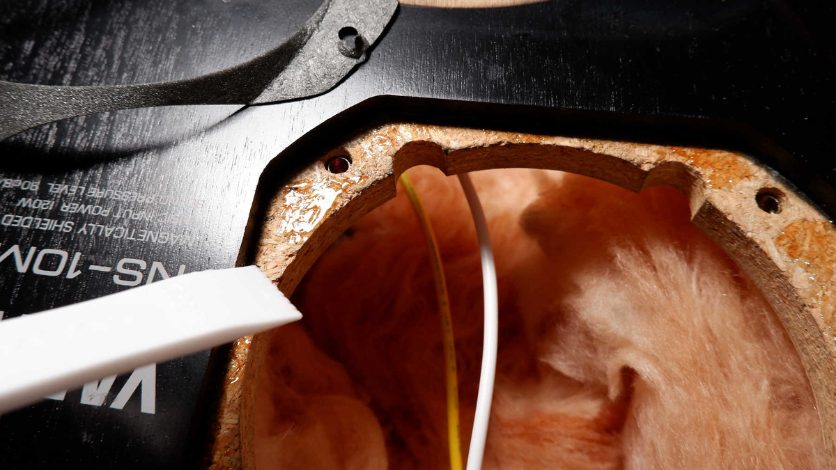 YAMAHA NS-10MX のコンデンサーを交換してみる - いつか消える文章