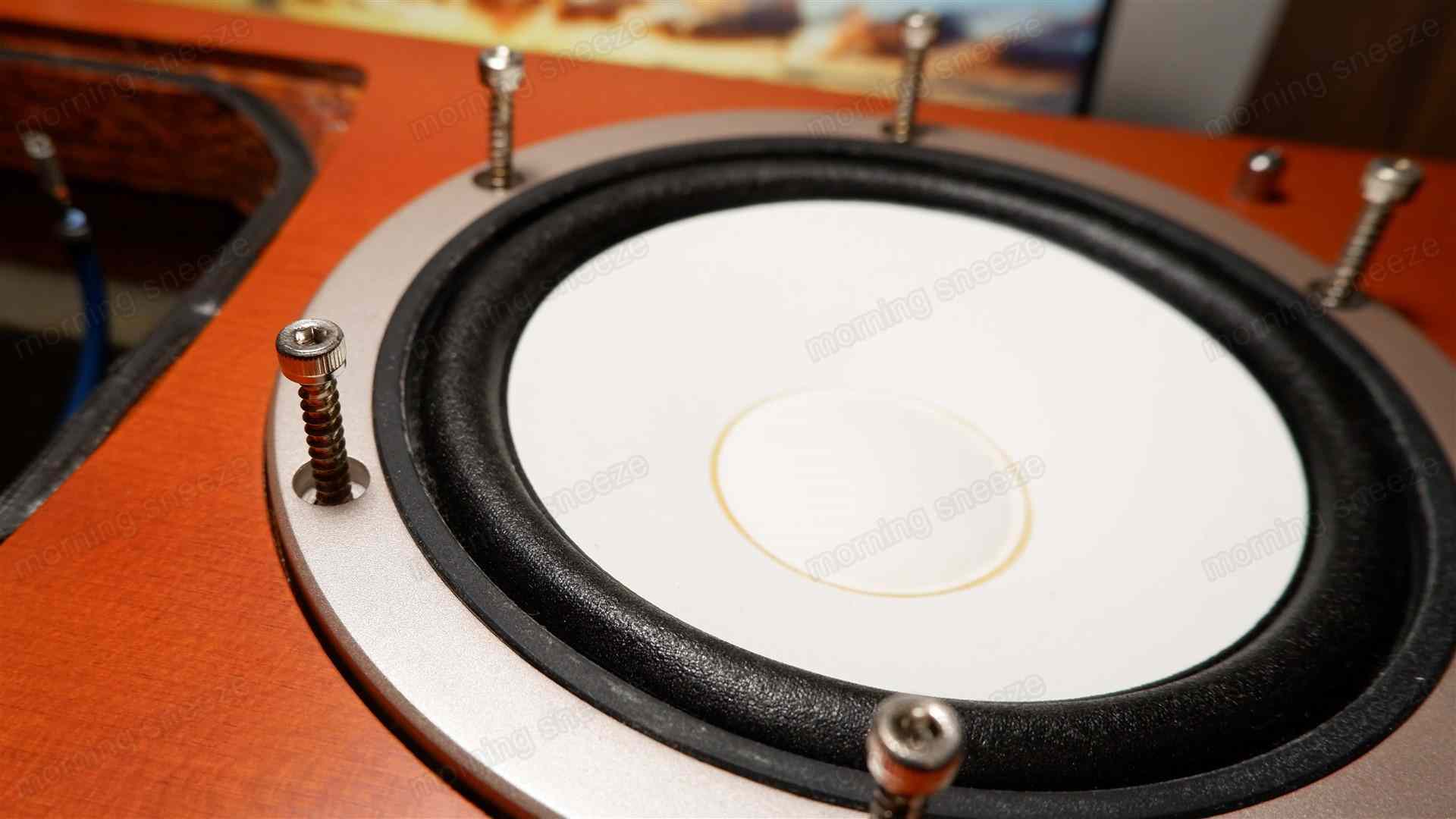 YAMAHA NS-4HX を聴いてみる - いつか消える文章 YAMAHA NS-4HX を聴いてみる - いつか消える文章