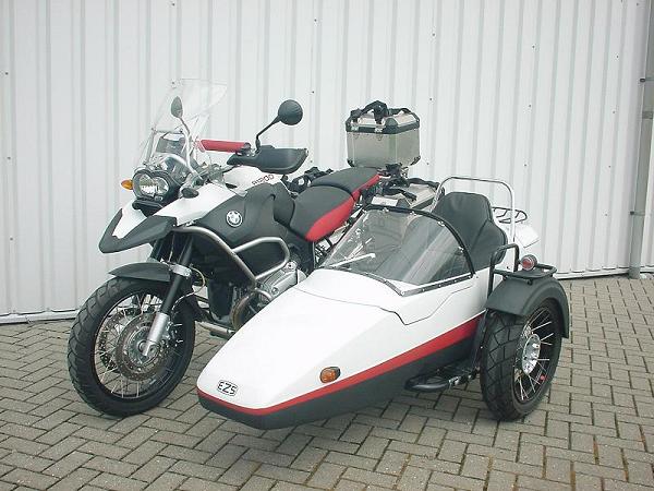 世田谷区のバイク屋モトアペックス:ZX-14サイドカー これ凄い