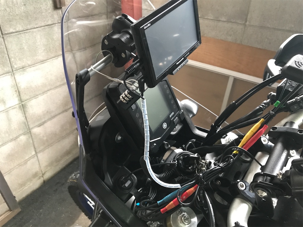 テネレにナビを付ける - moto4とバイクライフ