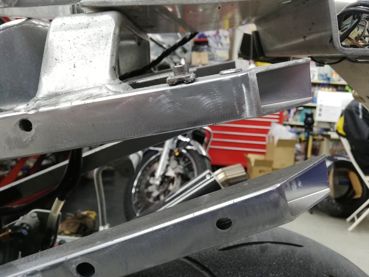 CBR250RR MC22 シートレール カット品 ケツ上げ 社外カウル用に