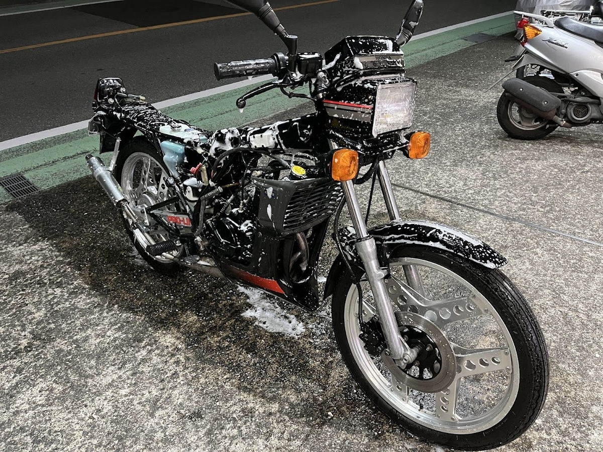 水冷・2サイクルエンジン搭載のロードスポーツバイク「ホンダ