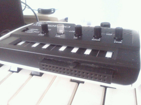 CASIO MT-11 circuit bending （カシオトーン MT-11の改造