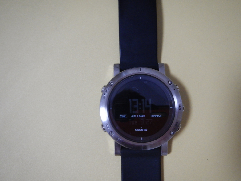 SUUNTO 【コア ブラッシュドスチール】 レビュー - 埼玉県川越発