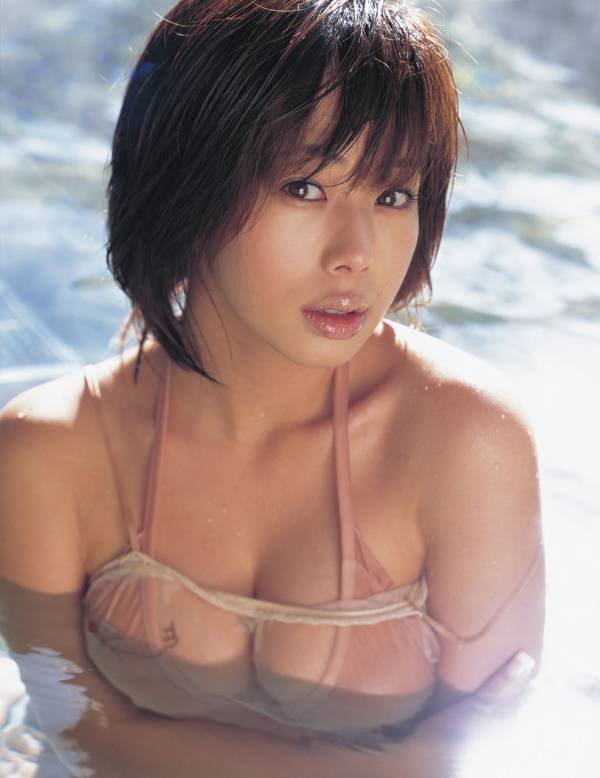 井上和香 厳選グラビア巨乳画像 １ 50枚 正直 今でも抜いています 最新グラビア無料動画 画像速報
