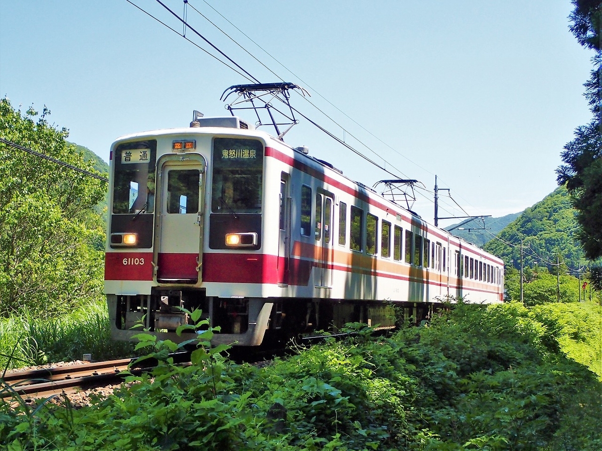 会津高原尾瀬口駅と6050系61103F - 東武鉄道趣味