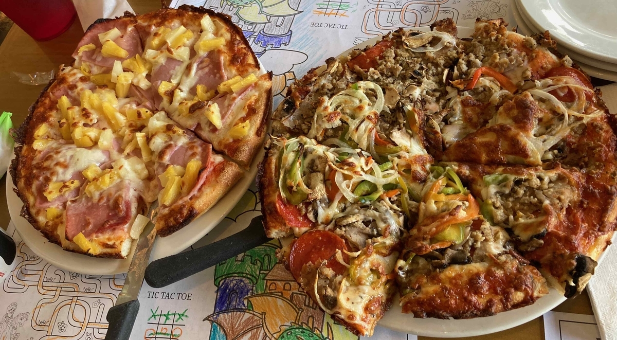 コネチカット州New LondonのOcean Pizza Restaurant and Seafood Houseはうーん 40代イ