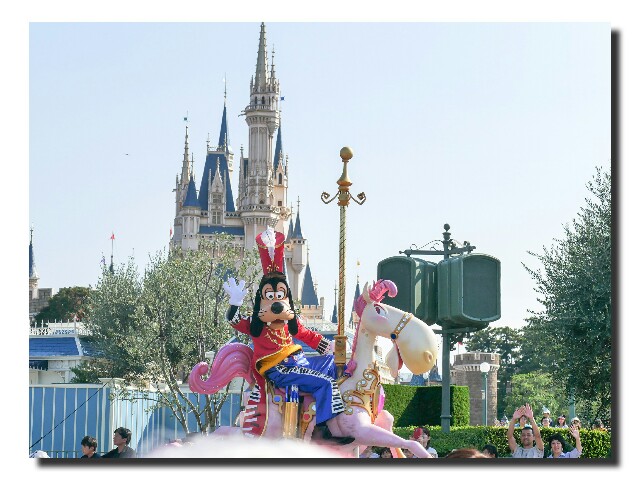 ディズニーに単焦点レンズ一本で挑んでみた ハピネス イズ ヒア編 ブックとノートとメモと