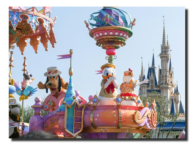 ディズニーに単焦点レンズ一本で挑んでみた ハピネス イズ ヒア編 ブックとノートとメモと