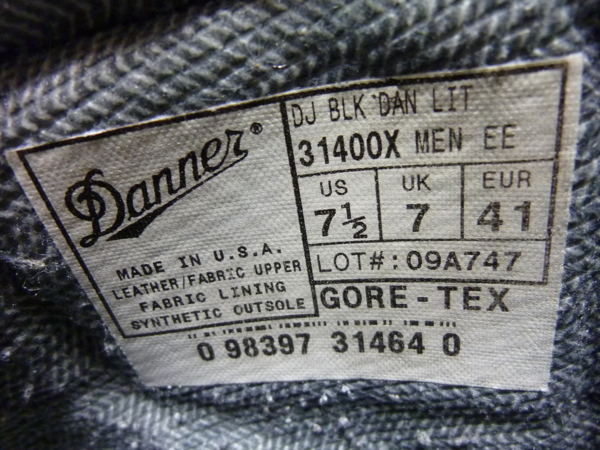 DANNER LIGHT BLACK 31400X - 赤い羽BLOG