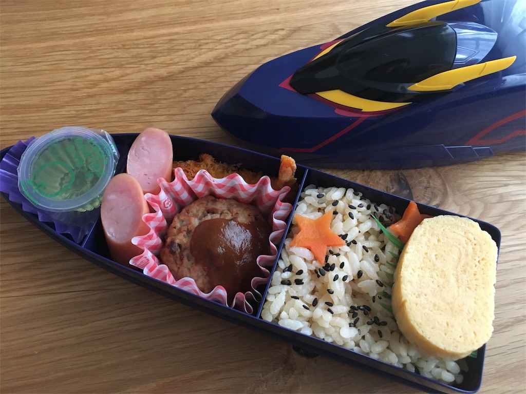 東京駅の弁当屋 祭 で子供に人気の新幹線弁当を2つ購入 旅するエスプレッソ 東京駅の弁当屋 祭 で子供に人気の新幹線弁当を2つ購入 旅するエスプレッソ