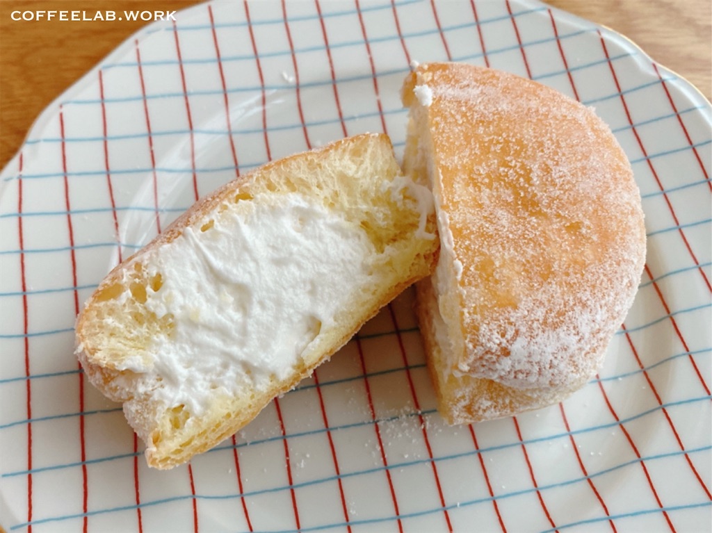 ミスドのエンゼルクリームをイメージしたアイス【コンビニ】 - 旅する