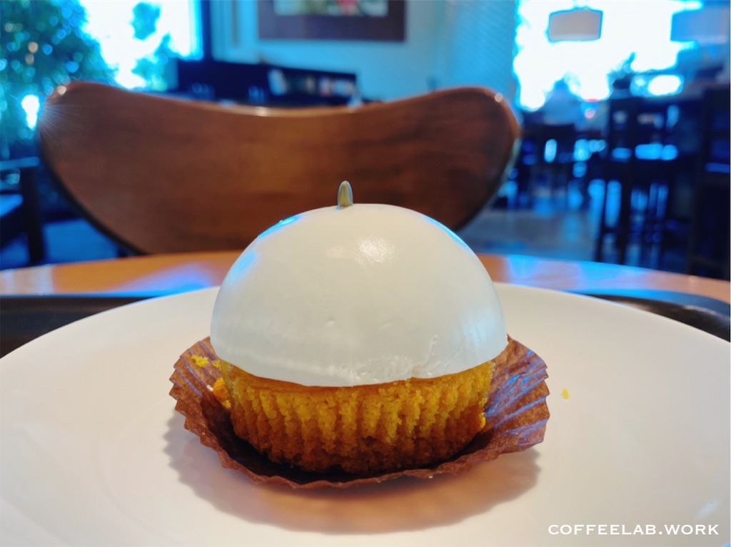 スタバの豆乳パンプキンケーキとソイラテの感想 タリーズ ドトールなど カフェのソイラテ料金を調べた 10月12日は豆乳の日 旅するエスプレッソ