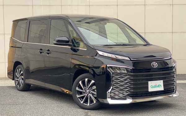 トヨタ「ヴォクシー」