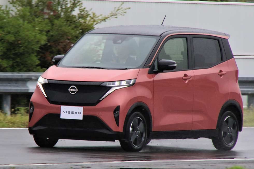 日産「サクラ」