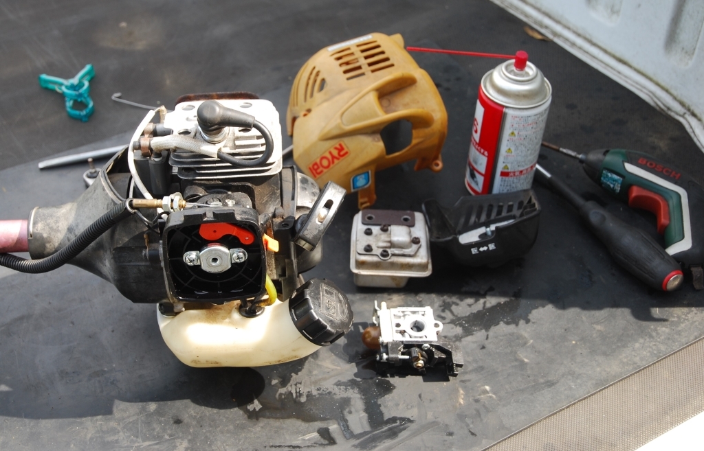 リョービRYOBI 刈り払い機 25cc エンジンメンテ品 [お話中]