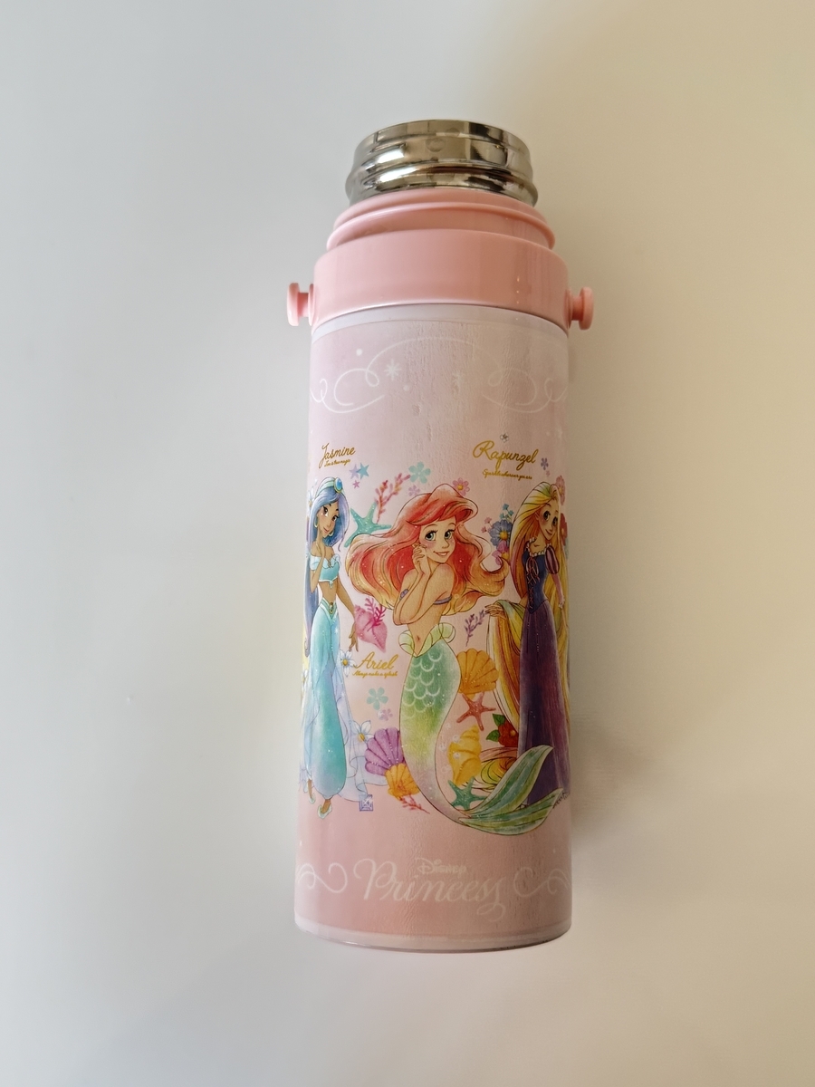 子どもの水筒の傷・絵柄剥がれ対策に保護フィルムを貼ってみた