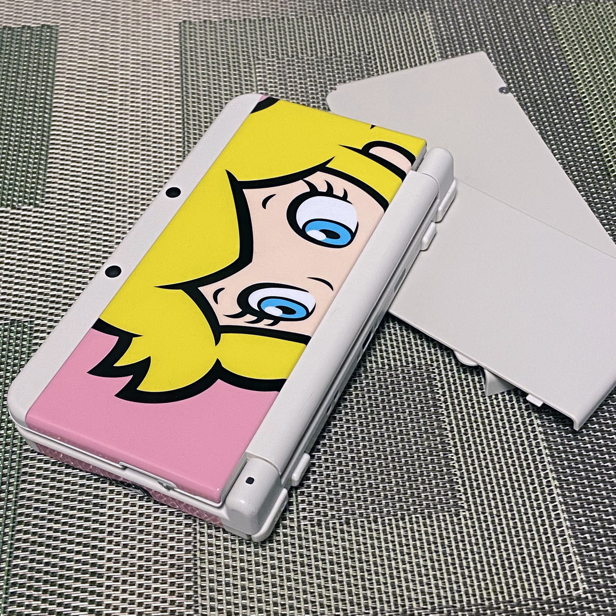 Newニンテンドー3DSのきせかえプレート - ゲームへたおじさんドットコム