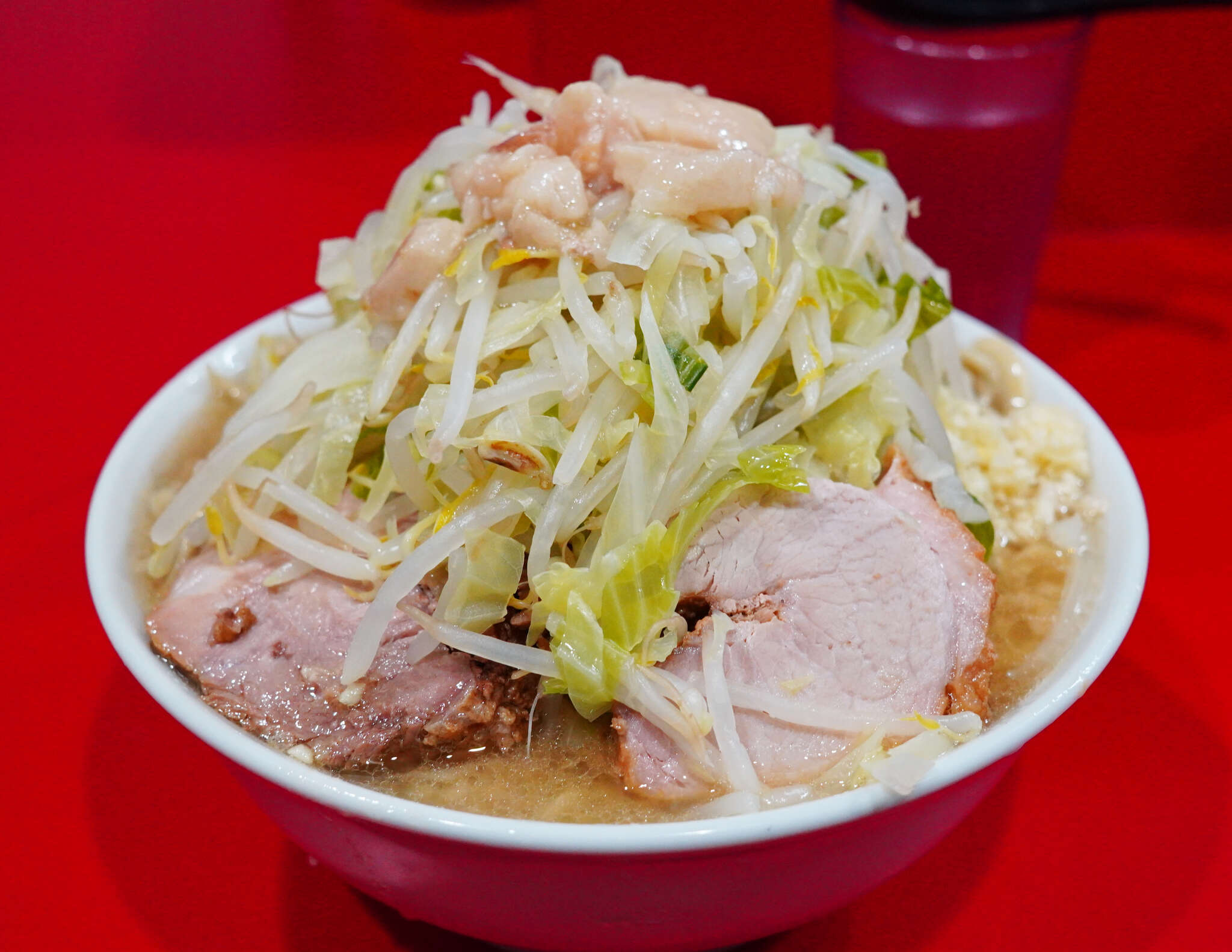 ラーメン二郎 生田駅前店 - 「薄味 カラメオミット ヤサイマシ」この