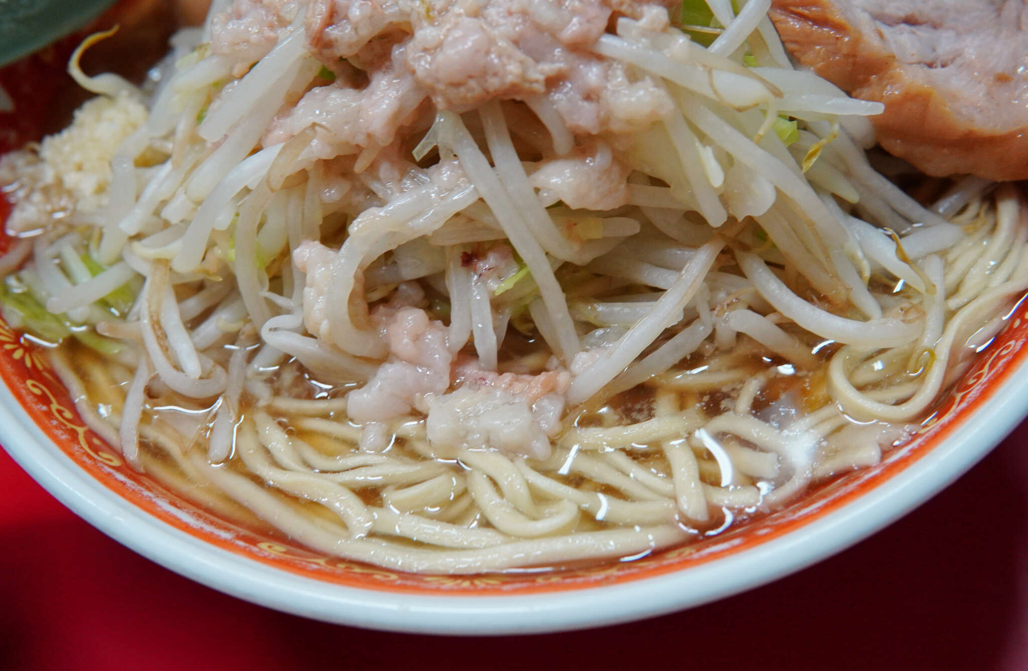 ラーメン太郎　 Big eater] Challenge to eat a giant bowl of ramen weighing over