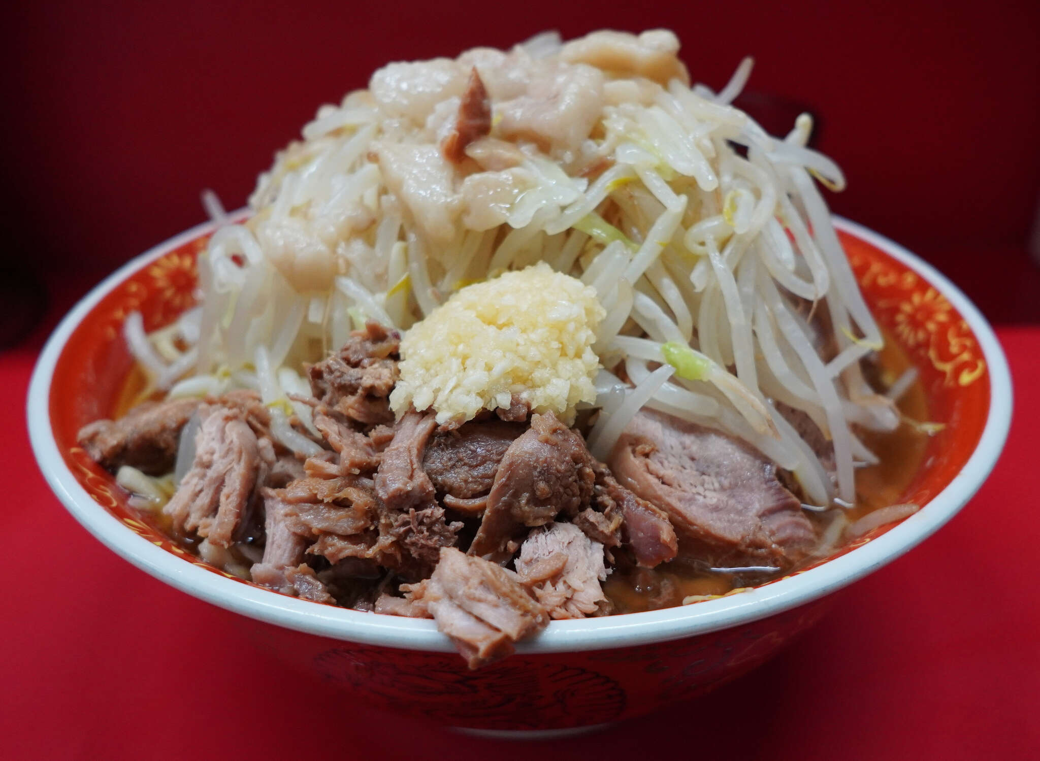 ラーメン二郎 上野毛店 - 三日連続。「ほぐし豚オンザニンニク」でもう