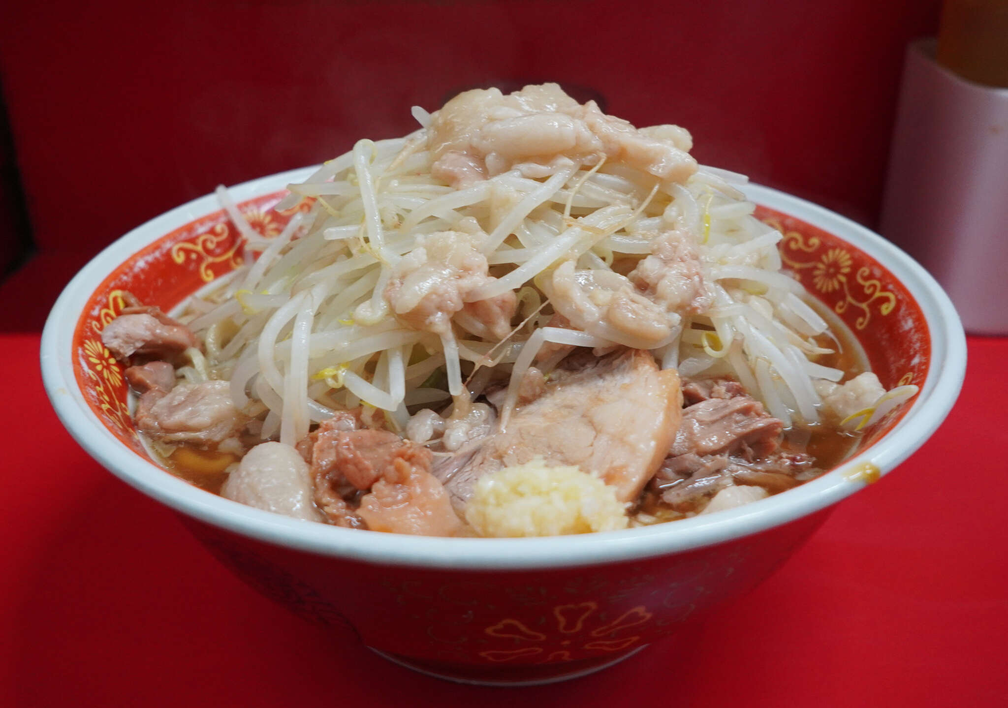 ラーメン二郎 上野毛店 - もの凄い糖度のフルーツモヤシ。月曜らしく