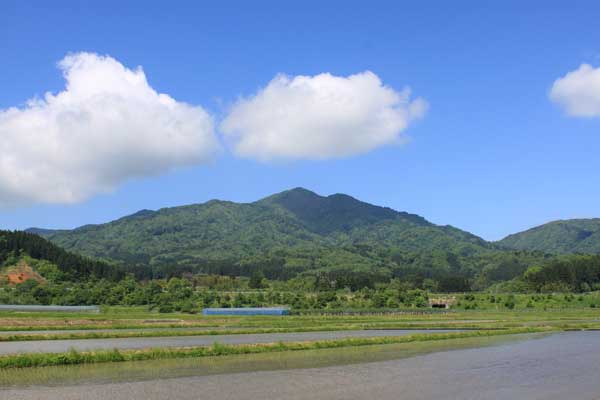 宗任が母と再開した「母狩山」