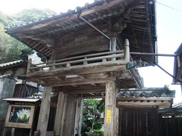 龍雲寺山門(大分県大町市)
