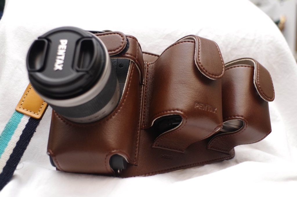 PENTAX Qの純正ホルスターケース投げ売り中 - 堺風の頭部