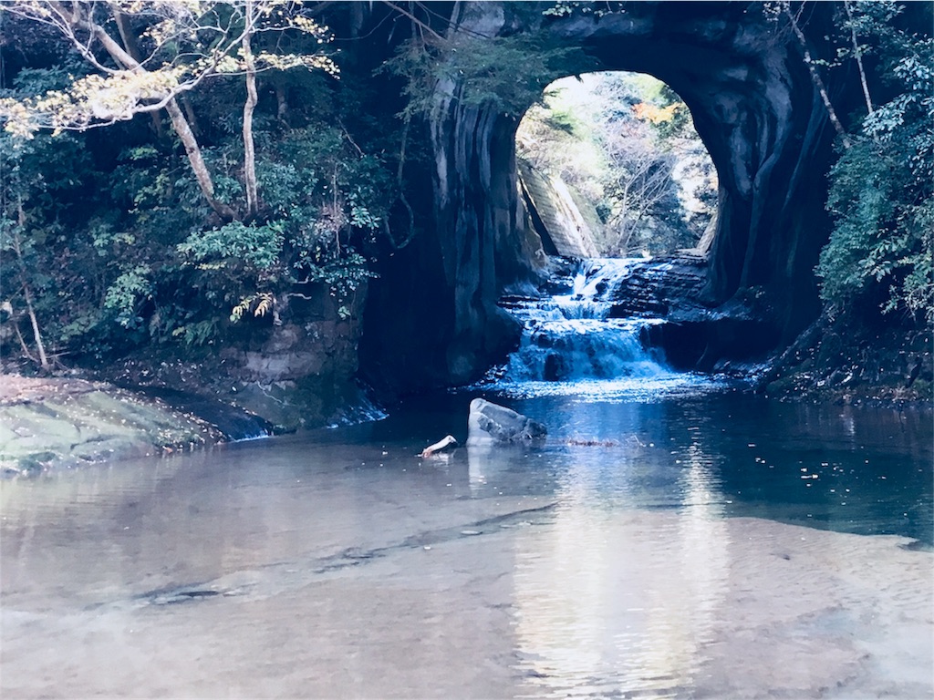 亀山湖 もみじロードに紅葉を見に行く その2 濃溝の滝 清水渓流公園 17 11 26 ライブ 野球 おでかけの備忘録 亀山湖 もみじロードに紅葉を見に行く その2 濃溝の滝 清水渓流公園 17 11 26 ライブ 野球 おでかけの備忘録
