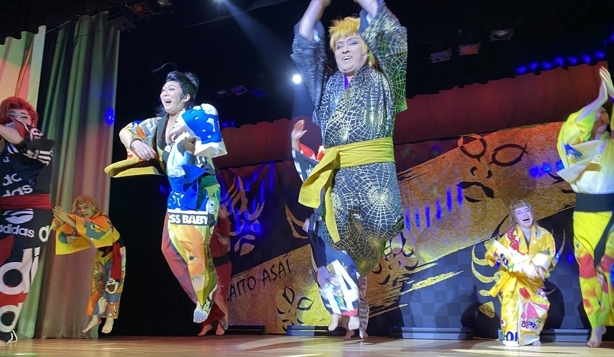 大衆演劇　フード付き立ち着流し　スパンコール 今回のオーダーは 紫スパンコールフード着流しです 豪華で上品に