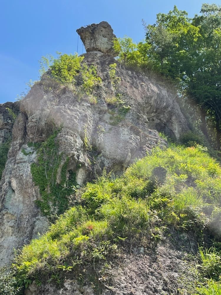 天狗の投石
