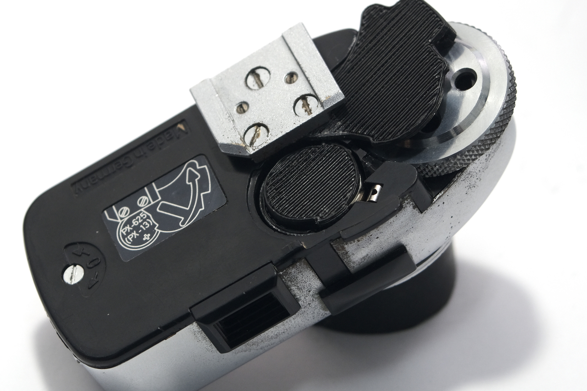 電池蓋 3Dプリンター 破損したライカメーターMRの電池の蓋を3Dプリンターで複製して