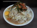 [ラーメン二郎]ラーメン二郎横浜関内店にて。大ぶた+ニラキムチ+生玉子。(20110625)