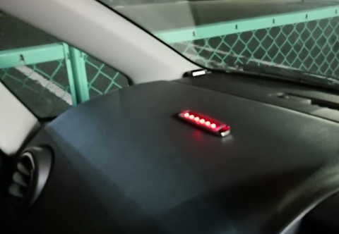 簡単 車にドアカーテシランプを貼り付けてみました 貼るだけシリーズ 夜間防犯警告ライトにもok おすすめ 簡単 カー用品 ネット通販 Sx4のブログ 簡単 車にドアカーテシランプを貼り付けてみました 貼るだけシリーズ 夜間防犯警告ライトにもok おすすめ 簡単 カー用品 ネット通販 Sx4のブログ