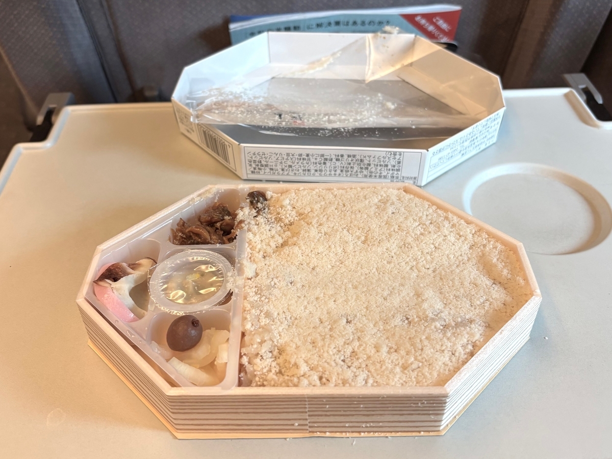 駅弁「東華軒」の鯛めし