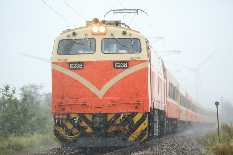 台湾国鉄 西部幹線 海線 [DVD] 台湾鉄道撮影 西部幹線 海線 彰化－追分 - ムン太のブログ