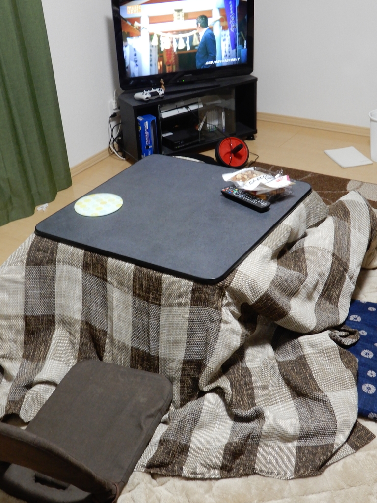 炬燵 こたつ布団を購入 火燵 コタツ 屈強な男性のブログ