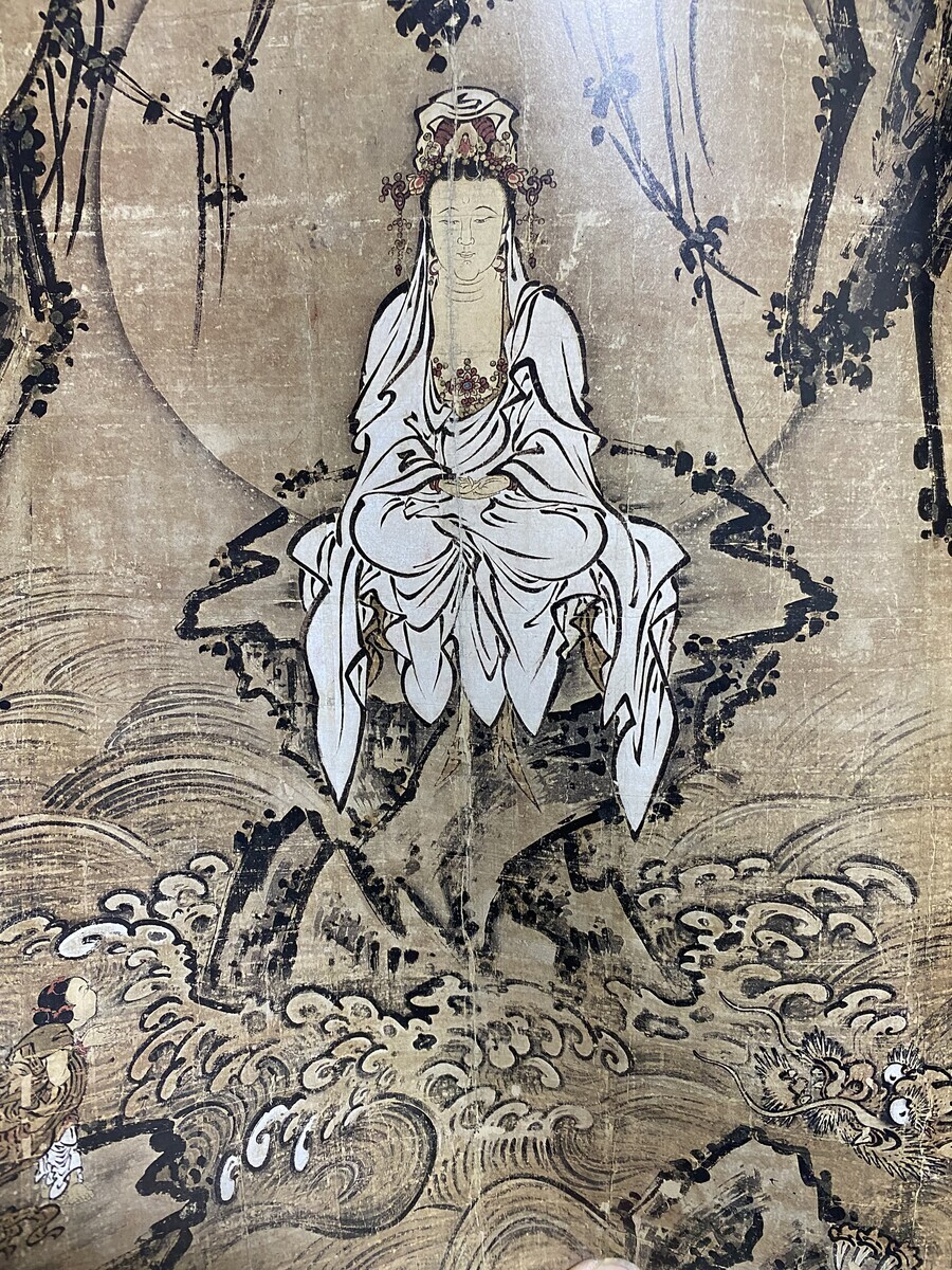 仏教芸術の宝庫である大伽藍と、忘れられた画聖・明兆の魅力をあます