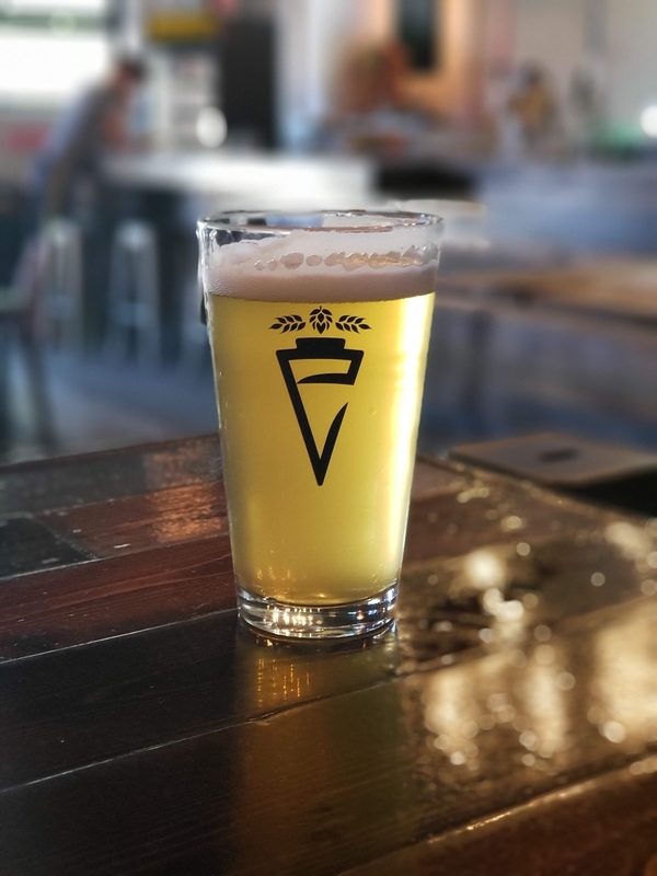 シカゴRavenswoodにある実力派ブルワリー、Empirical Breweryを紹介。サワービール、ペールエールのレベルが高い。[ビール