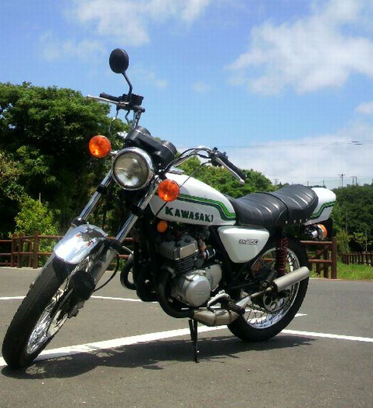 旧車 カワサキ Kh250 女の子 の 2ストトリプル 乗り 田舎 の お客様 宅配買取ブログ 旧車 カワサキ Kh250 女の子 の 2ストトリプル 乗り 田舎 の お客様 宅配買取ブログ