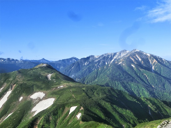 薬師岳に向かう縦走路